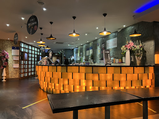 Photo of Wings International Cuisine - 119 Ferensway, Hull HU1 3UW